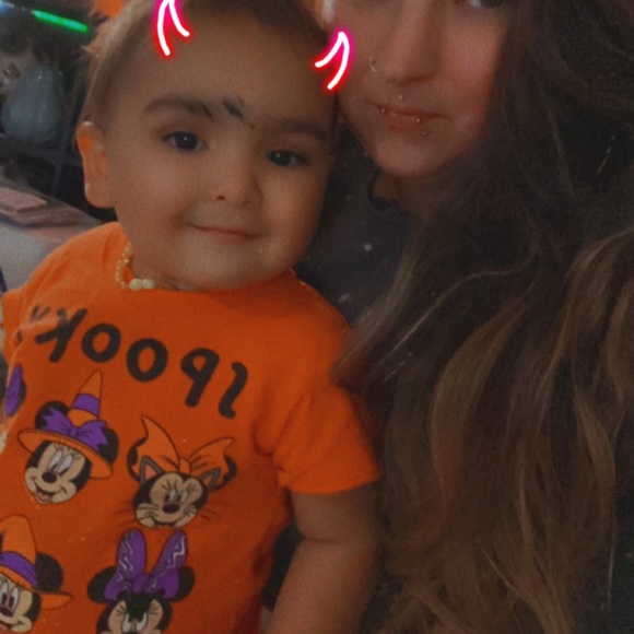 Meet your Posher, Cassandra - Picture 3 of 3